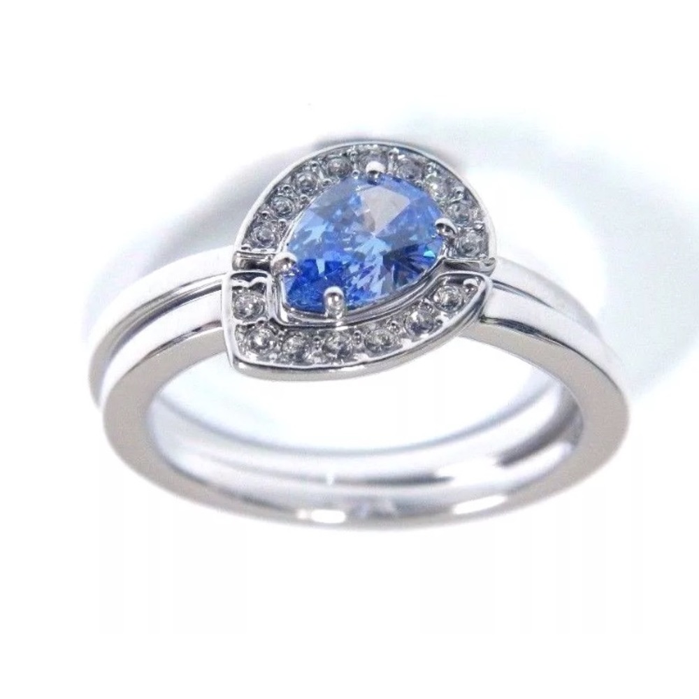 BRAND NEW pear shape stackable Swarovski ring!